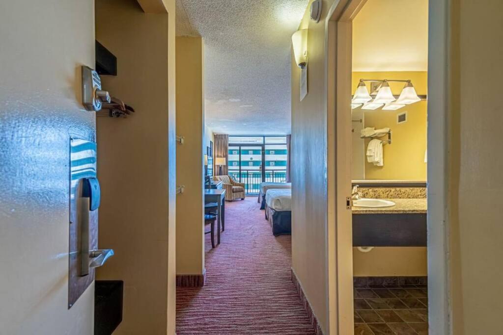 Remodeled Condo, Waterpark View At Landmark Resort Myrtle Beach Exterior foto