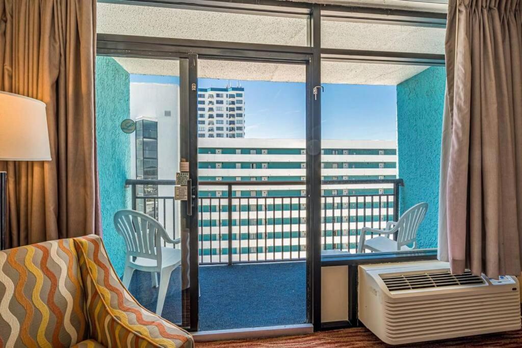 Remodeled Condo, Waterpark View At Landmark Resort Myrtle Beach Exterior foto
